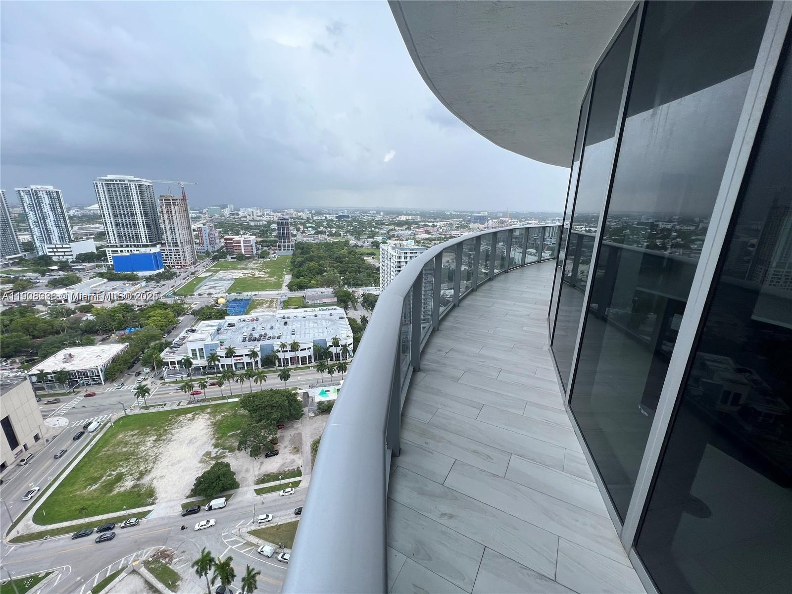 ARIA ON THE BAY CONDO - Residential