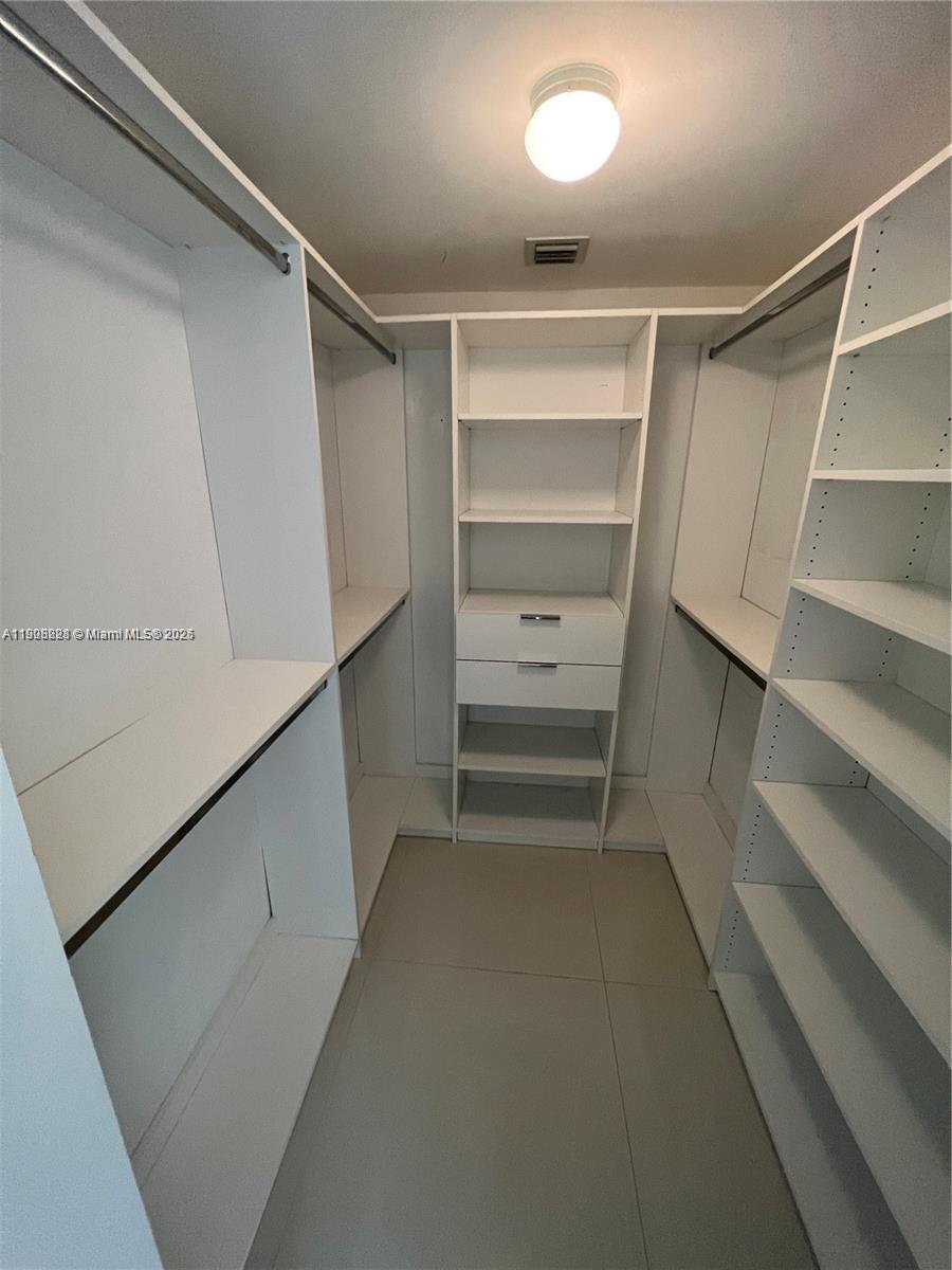 ARIA ON THE BAY CONDO - Residential