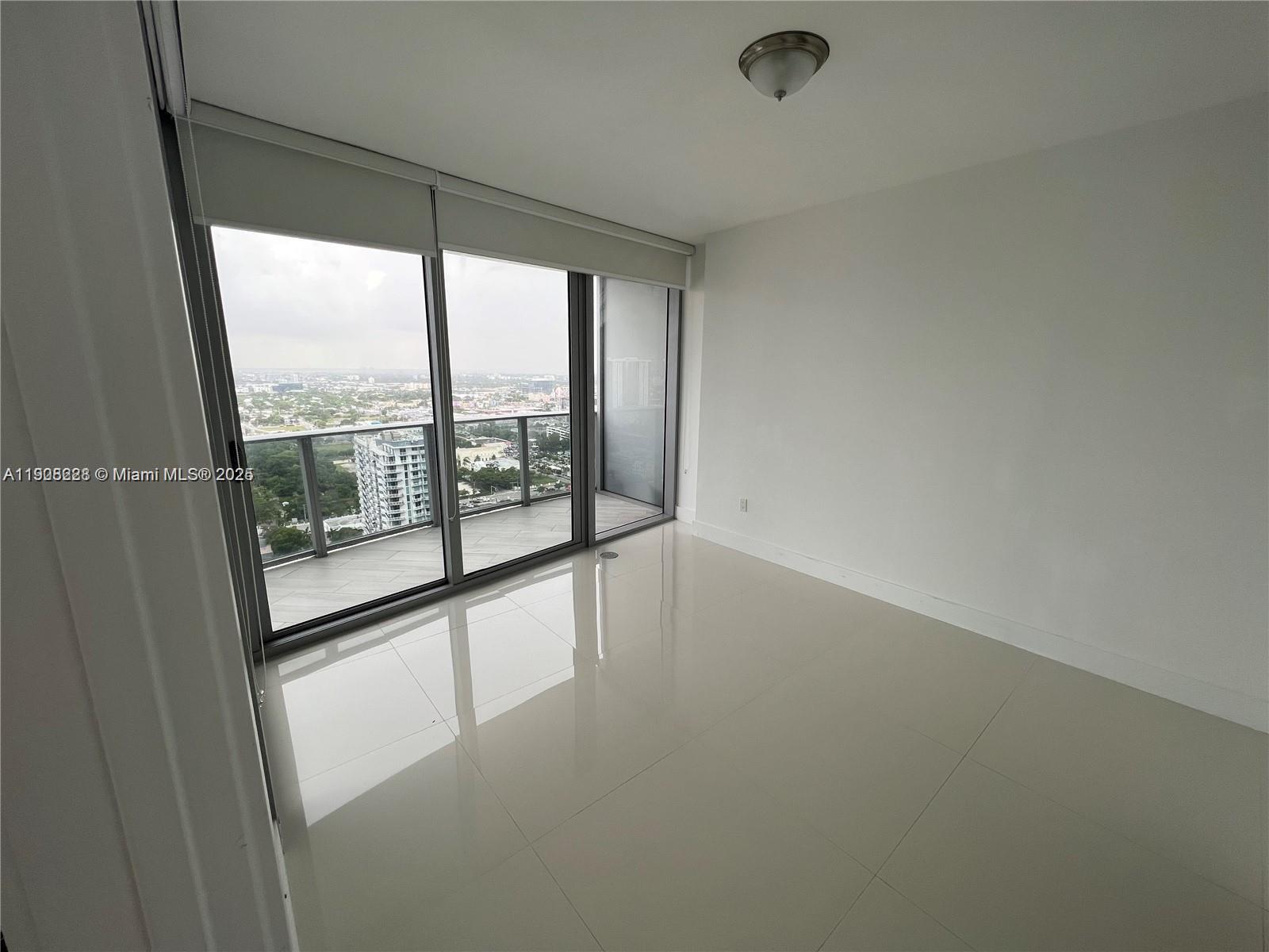 ARIA ON THE BAY CONDO - Residential