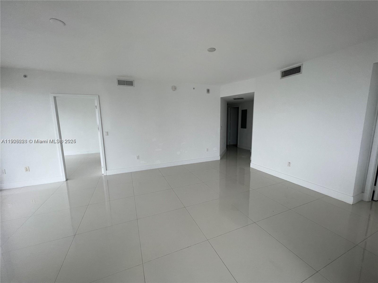 ARIA ON THE BAY CONDO - Residential