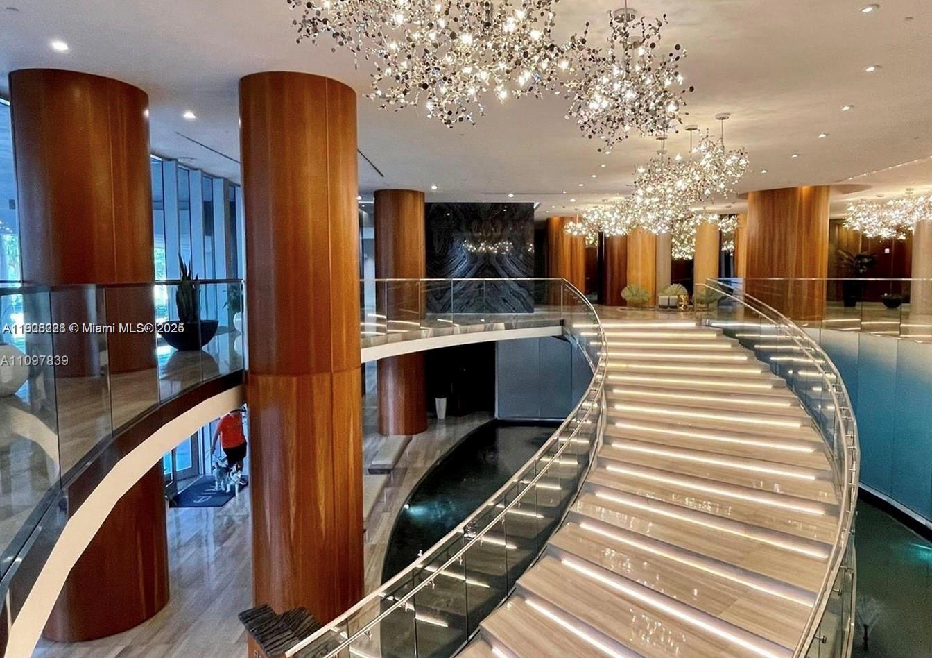 ARIA ON THE BAY CONDO - Residential