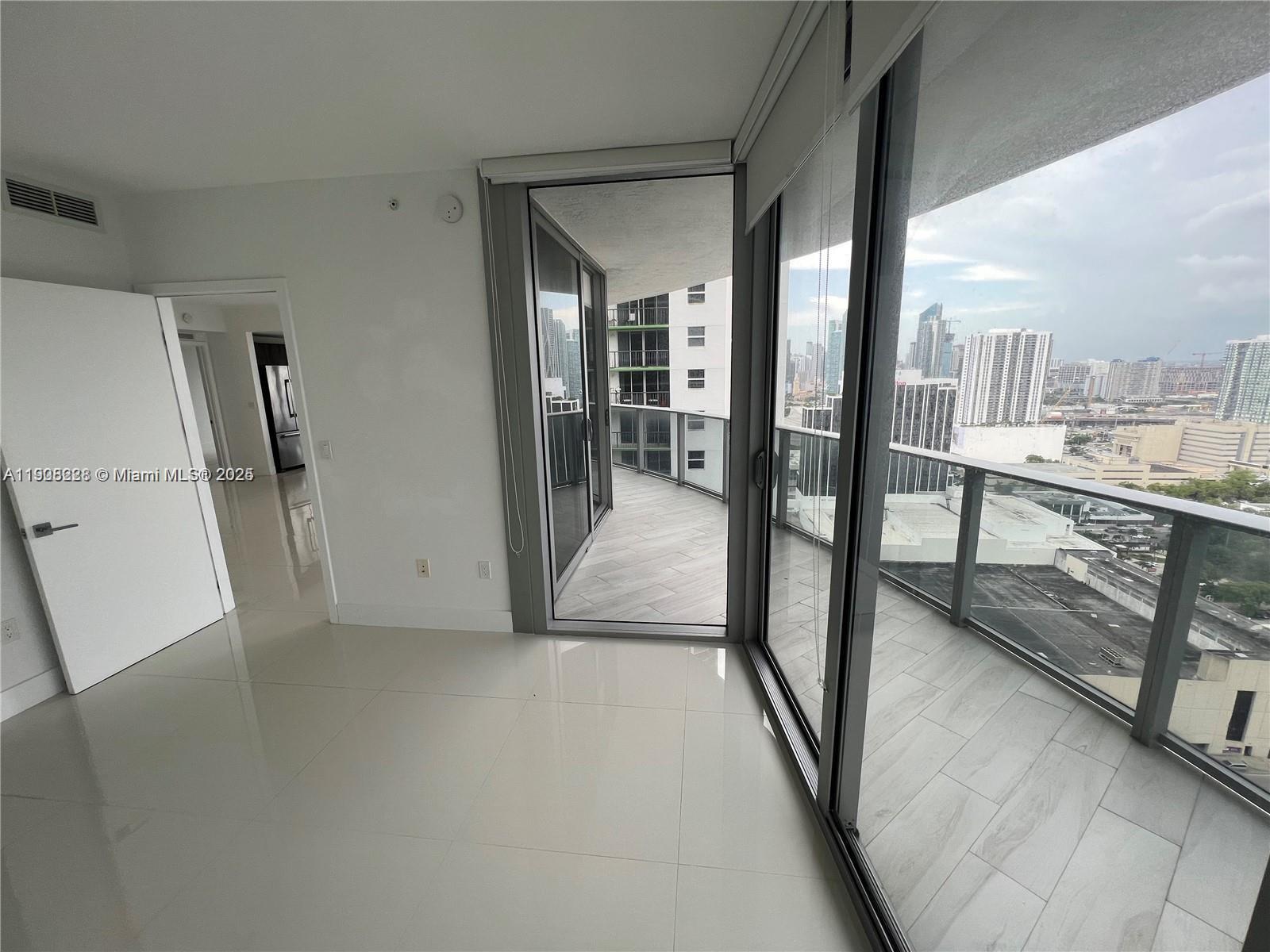 ARIA ON THE BAY CONDO - Residential