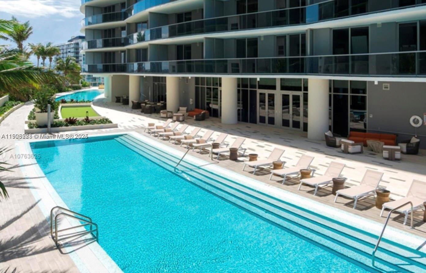 ARIA ON THE BAY CONDO - Residential