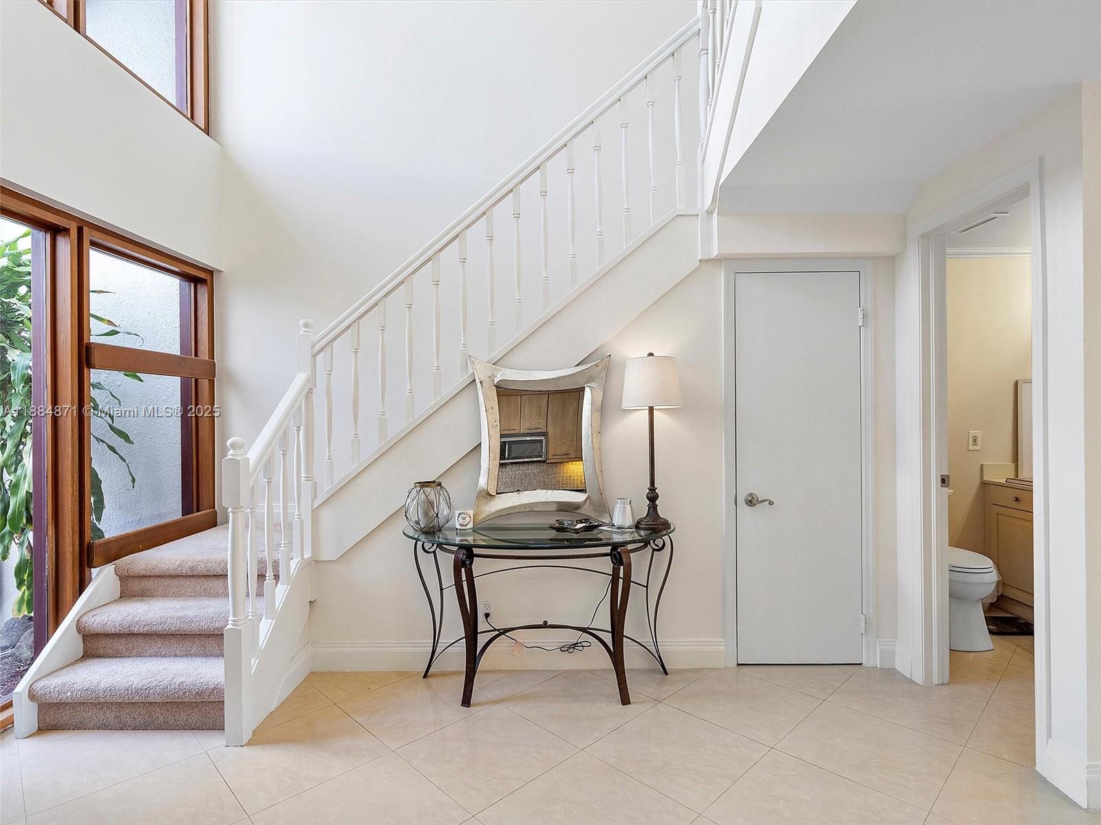 TOWNHOMES OF PORTSVIEW CO - Residential Lease