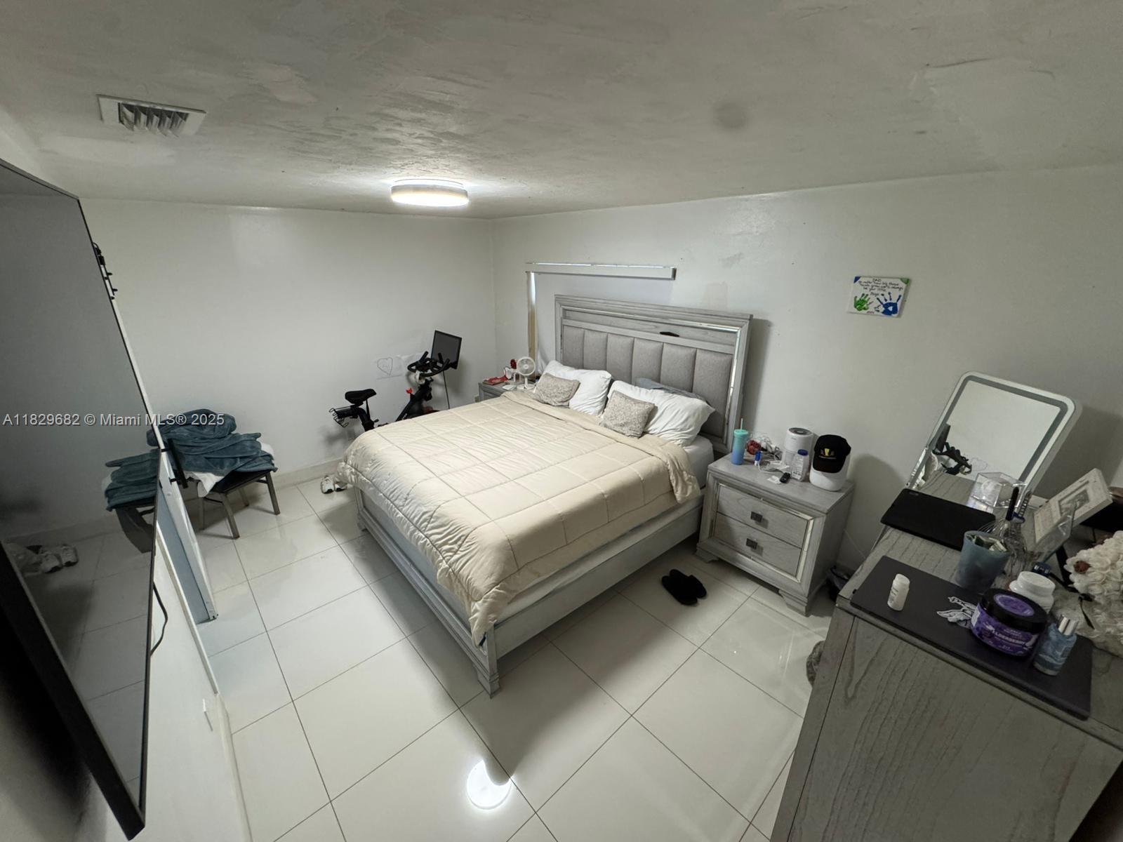 ROYALEGREEN TOWNHOUSE SE - Residential