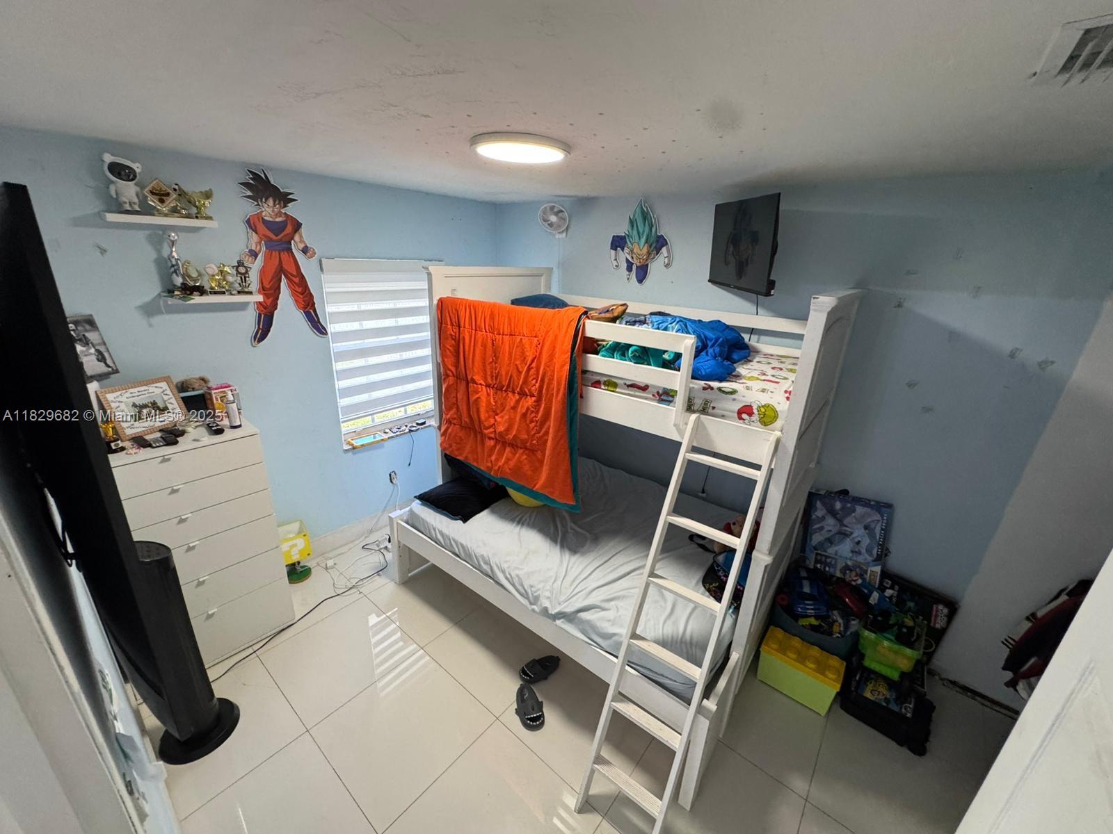 ROYALEGREEN TOWNHOUSE SE - Residential