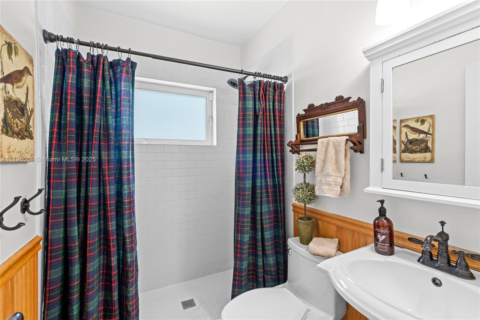 BIG PINE ESTS - Residential