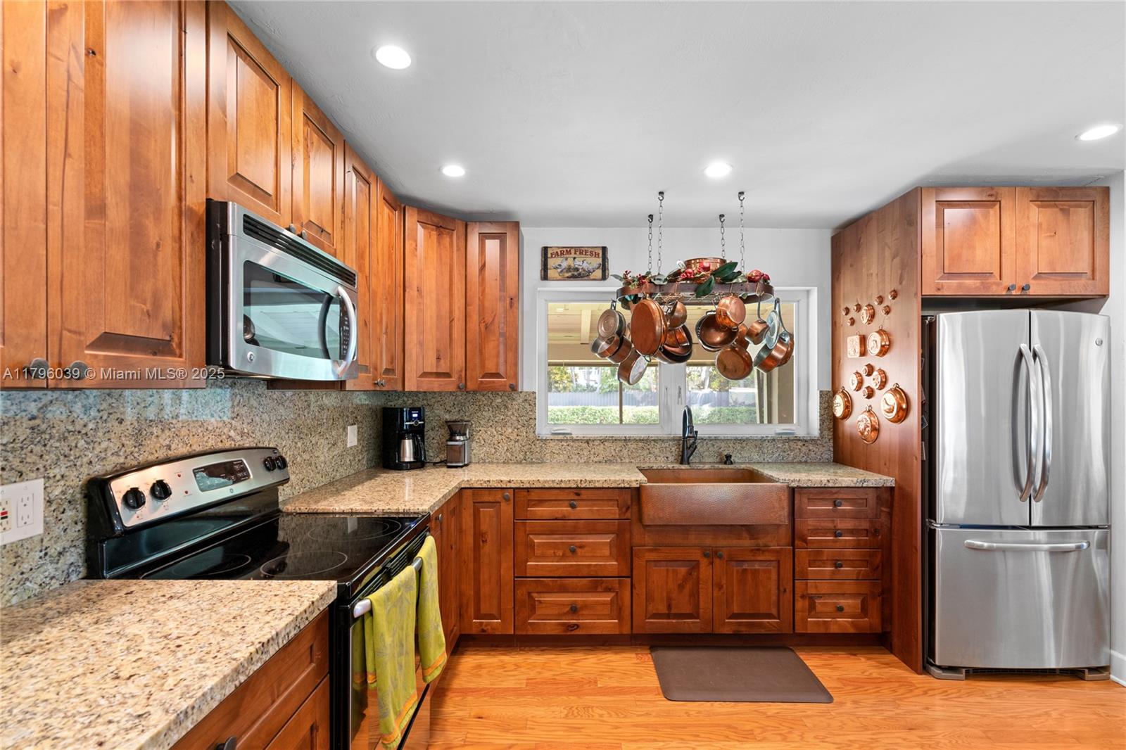 BIG PINE ESTS - Residential
