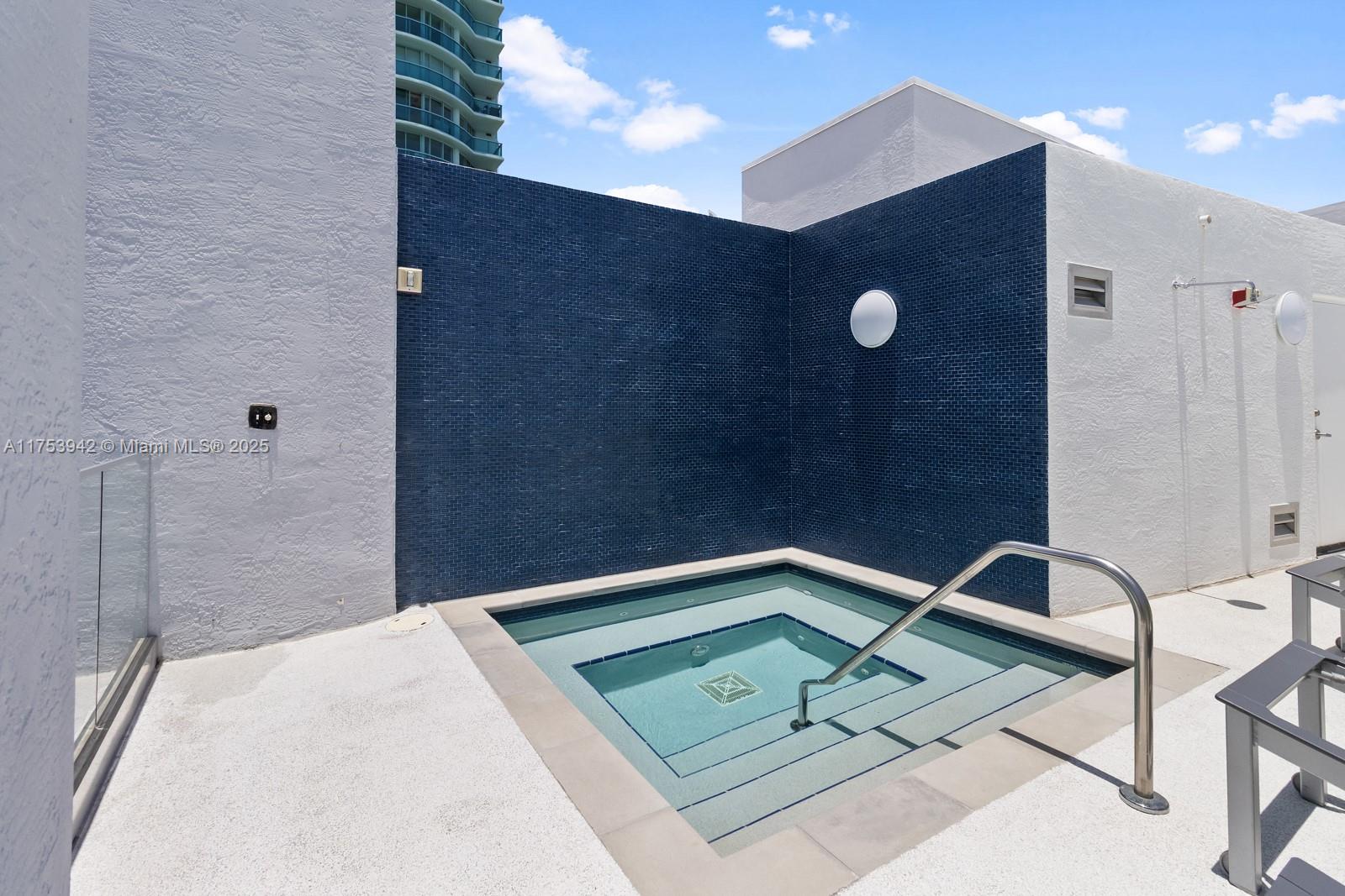 NAUTICA CONDO - Residential
