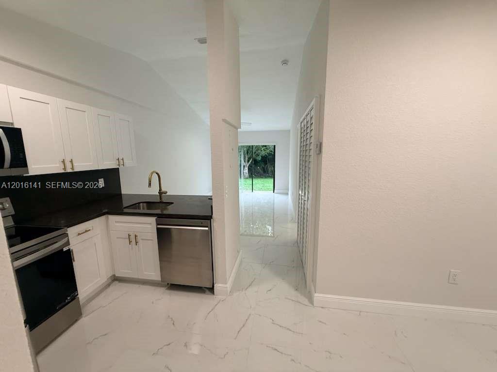 DIPLOMAT GOLF ESTATES ADD - Residential Lease