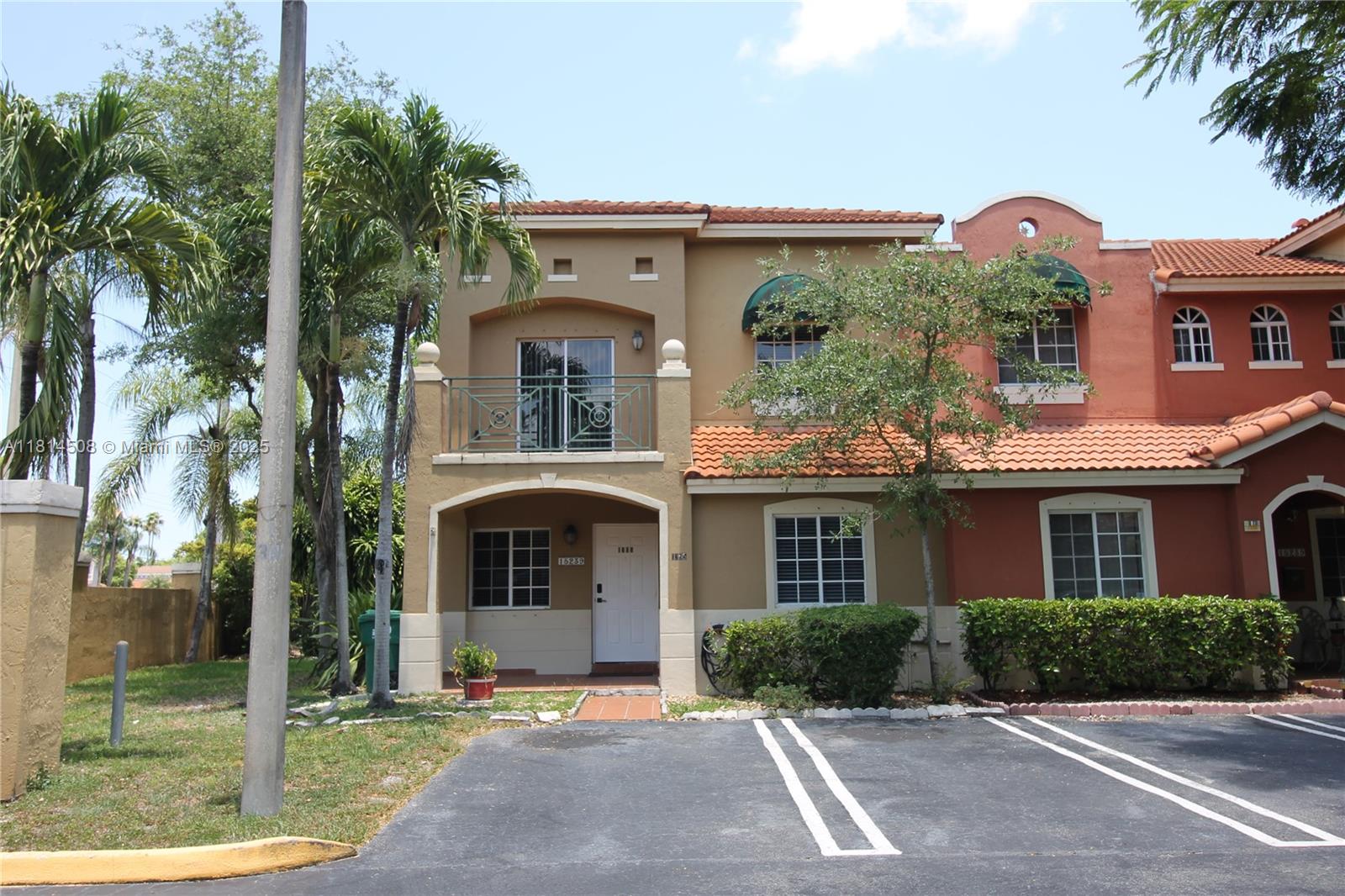Rental Property at 15239 Sw 134th Ct 1305, Miami, Broward County, Florida - Bedrooms: 4 
Bathrooms: 3  - $3,500 MO.