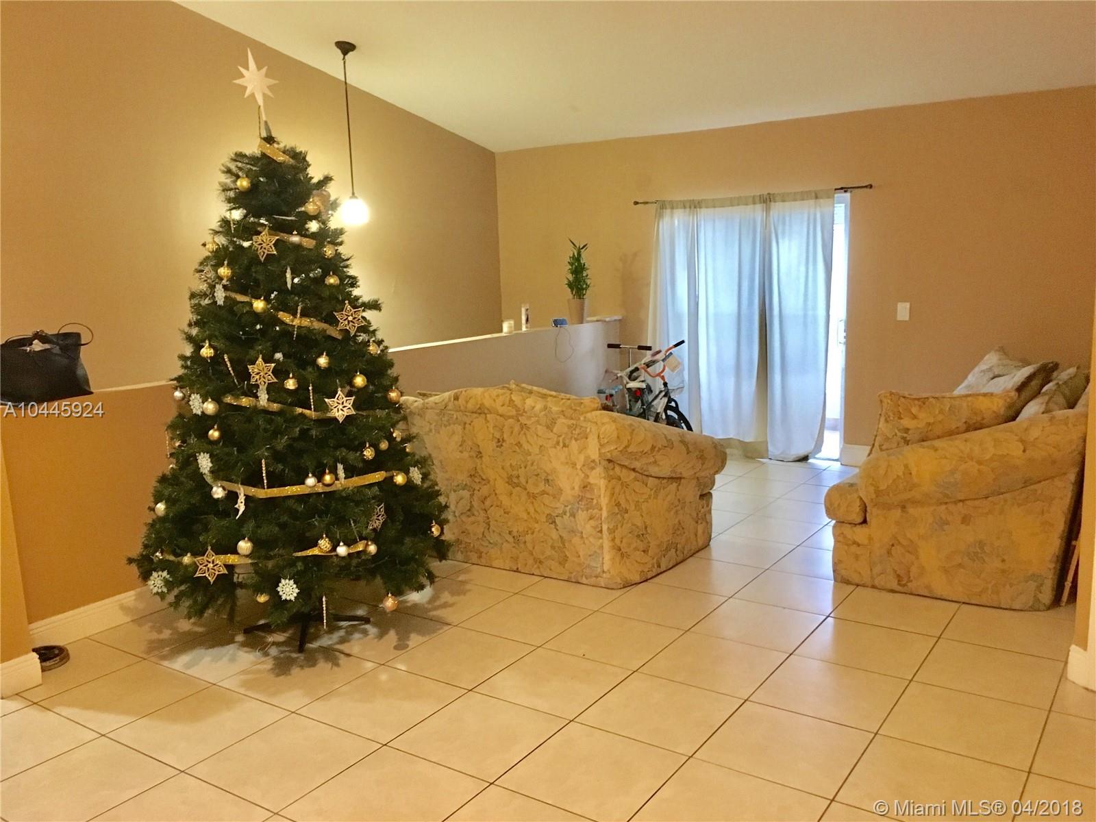 THE VILLAS AT SNAPPER VIL - Residential