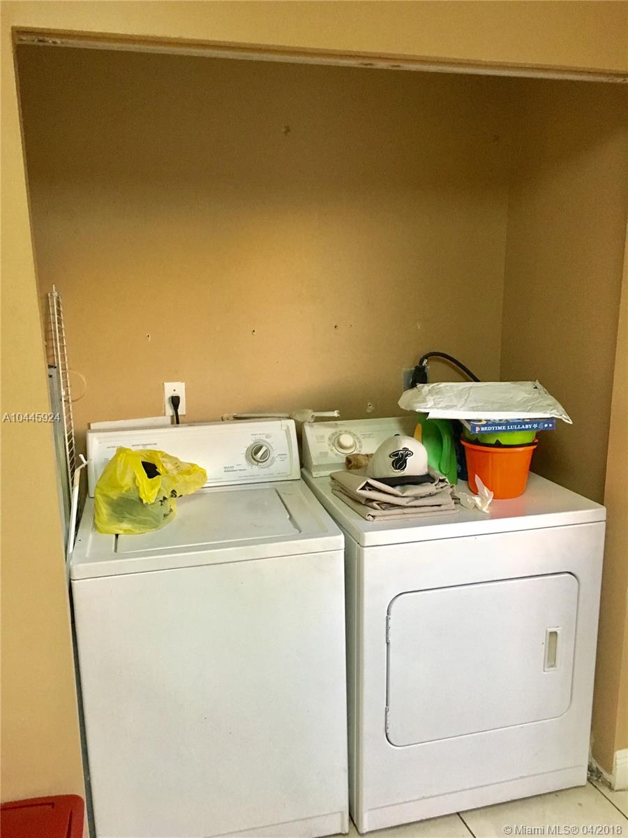 THE VILLAS AT SNAPPER VIL - Residential