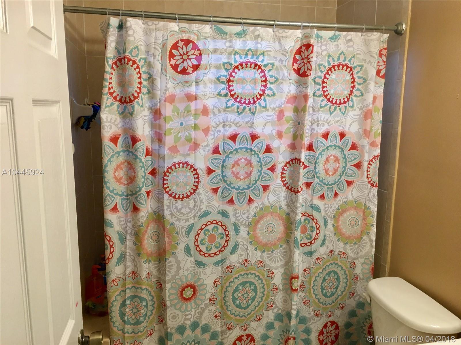 THE VILLAS AT SNAPPER VIL - Residential