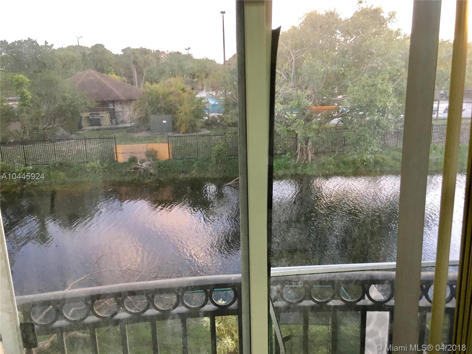 THE VILLAS AT SNAPPER VIL - Residential