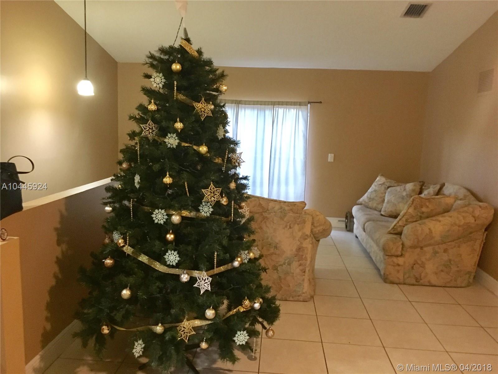 THE VILLAS AT SNAPPER VIL - Residential