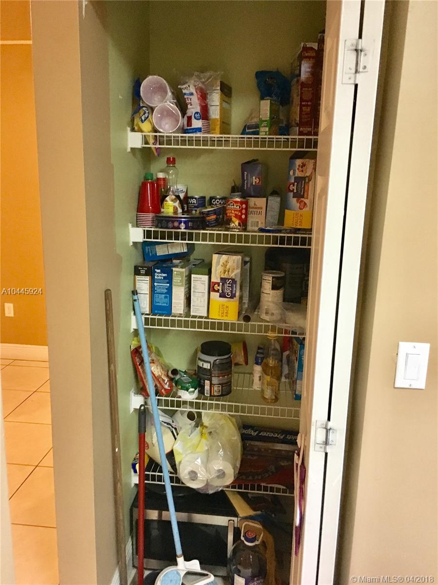 THE VILLAS AT SNAPPER VIL - Residential