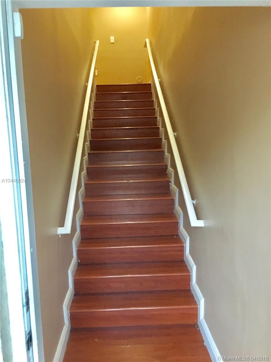 THE VILLAS AT SNAPPER VIL - Residential