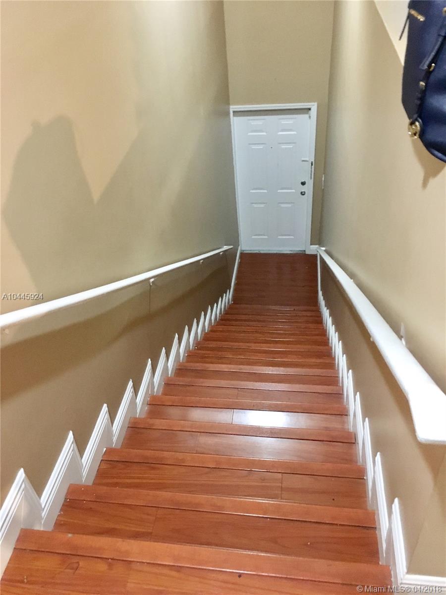 THE VILLAS AT SNAPPER VIL - Residential