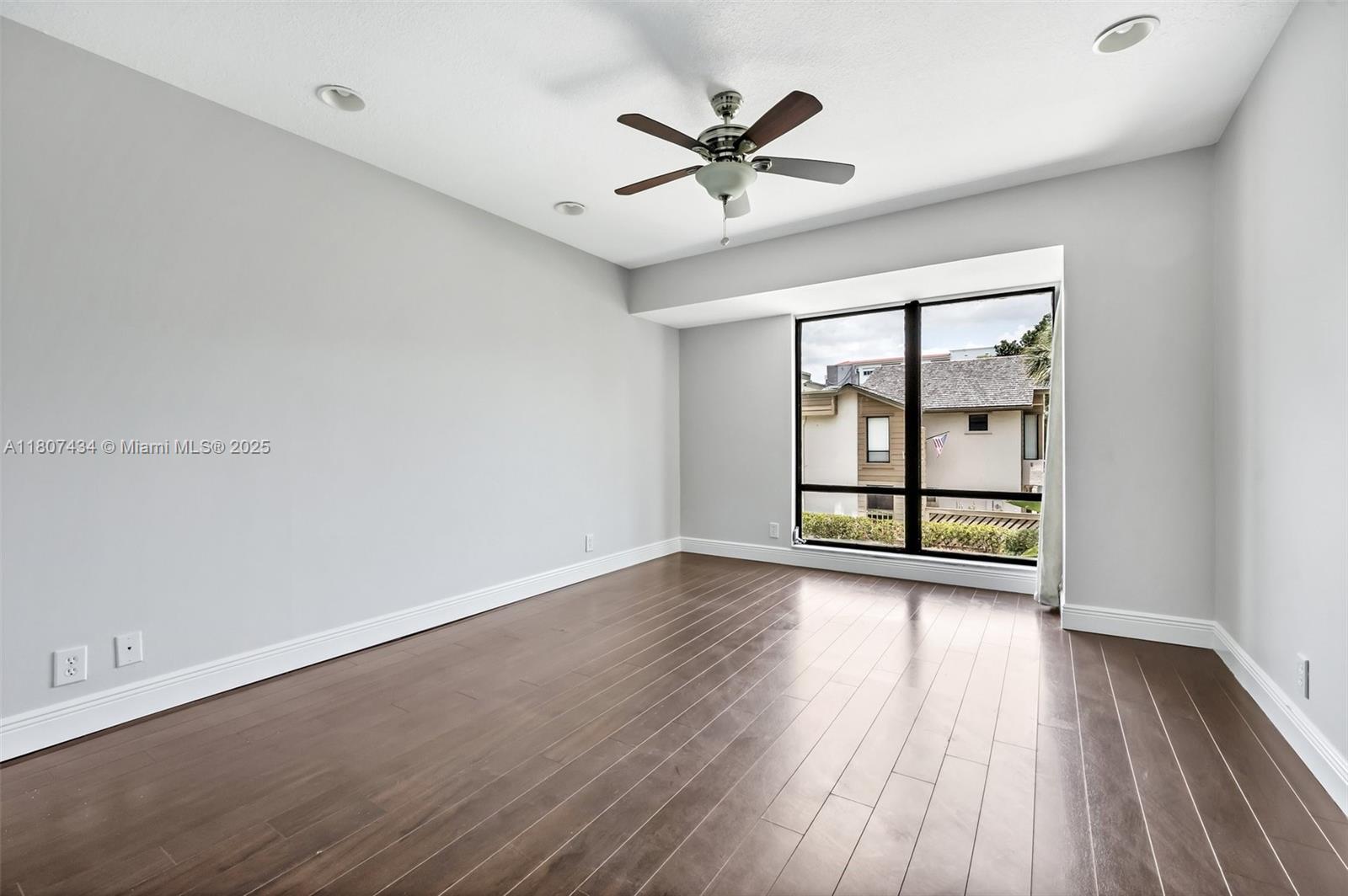 IRONWEDGE SEC II - Residential