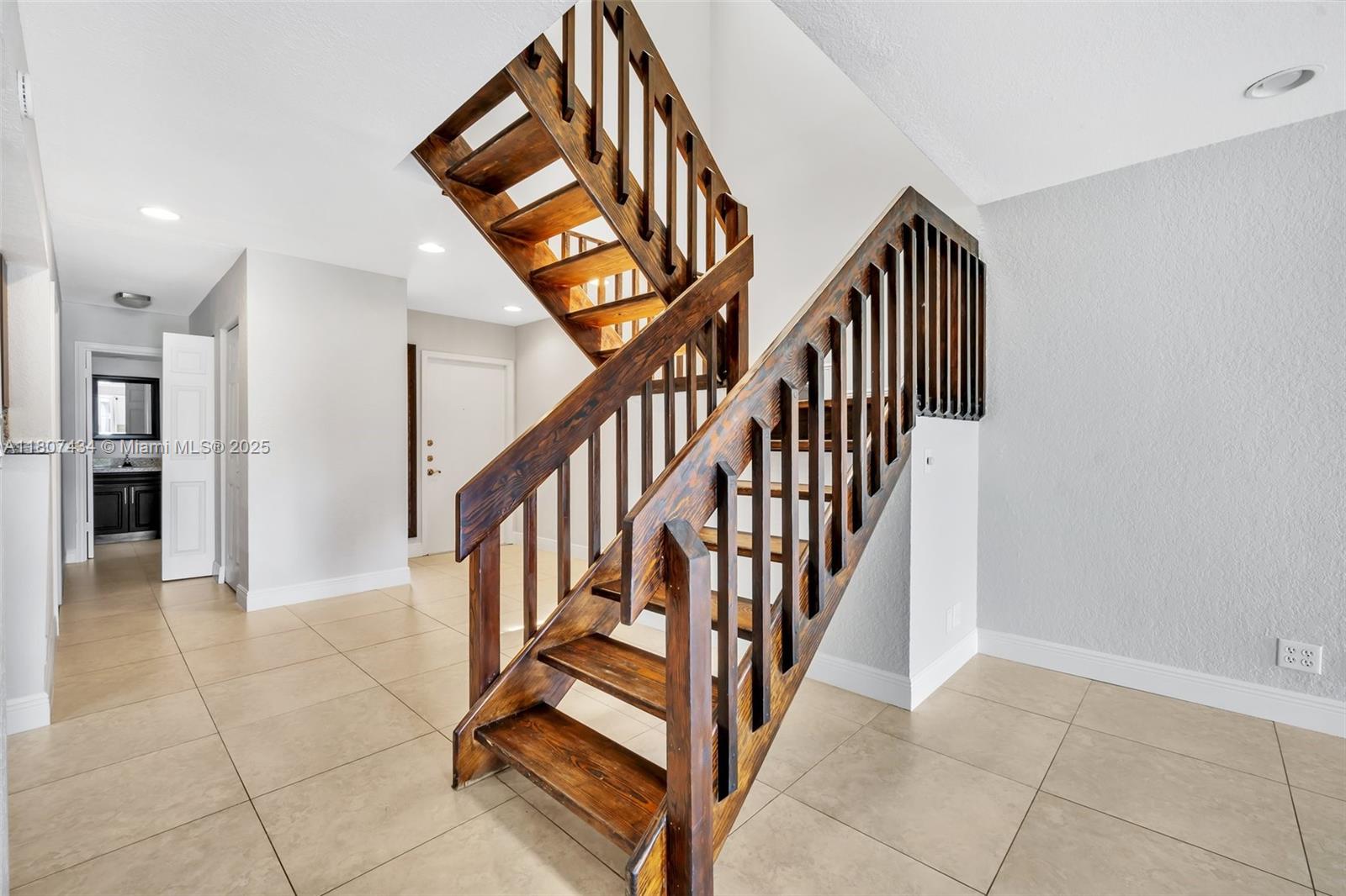 IRONWEDGE SEC II - Residential