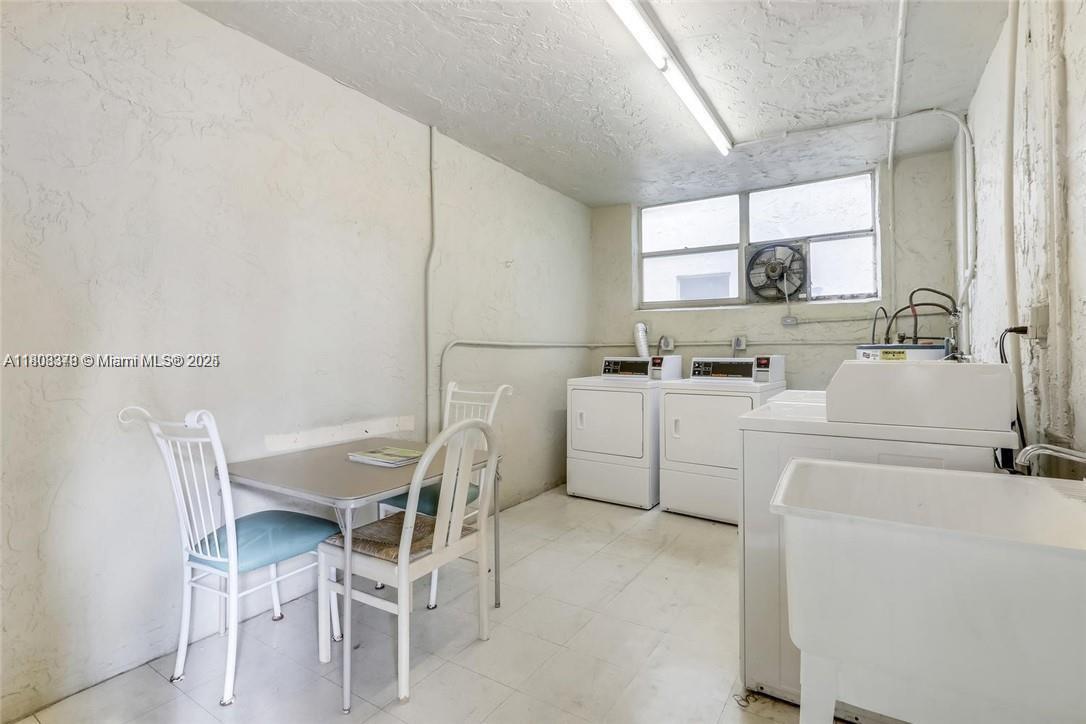 COURTYARDS OF BROWARD CON - Residential