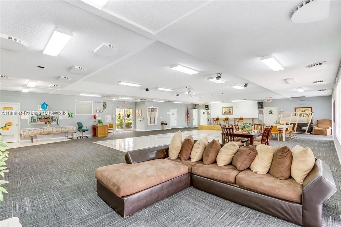 COURTYARDS OF BROWARD CON - Residential