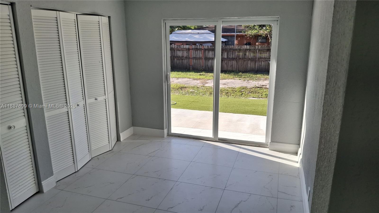 HIALEAH 14 ADDN - Residential Lease