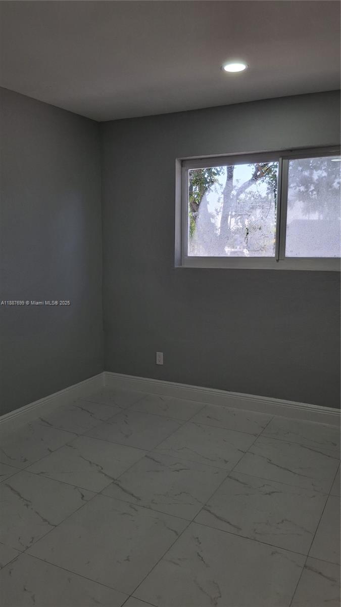 HIALEAH 14 ADDN - Residential Lease
