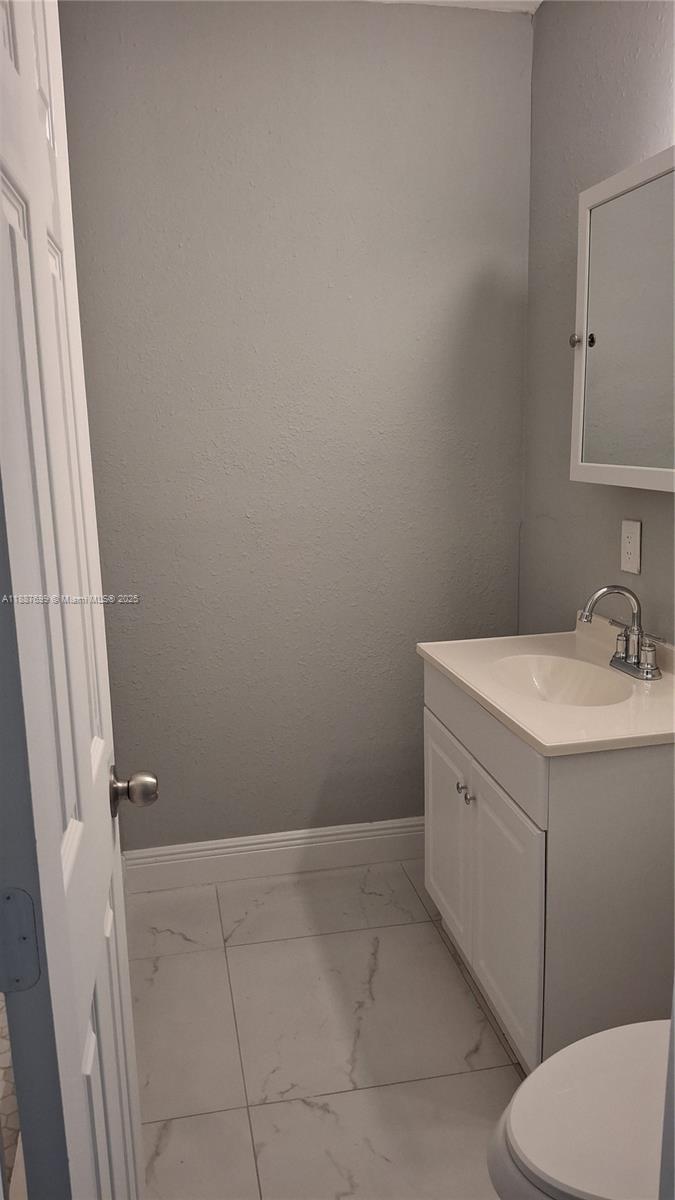 HIALEAH 14 ADDN - Residential Lease