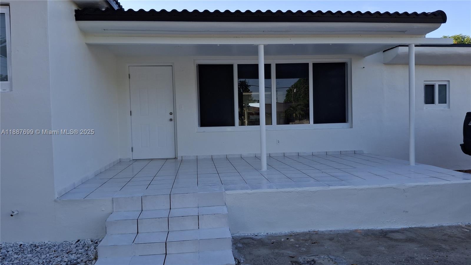HIALEAH 14 ADDN - Residential Lease