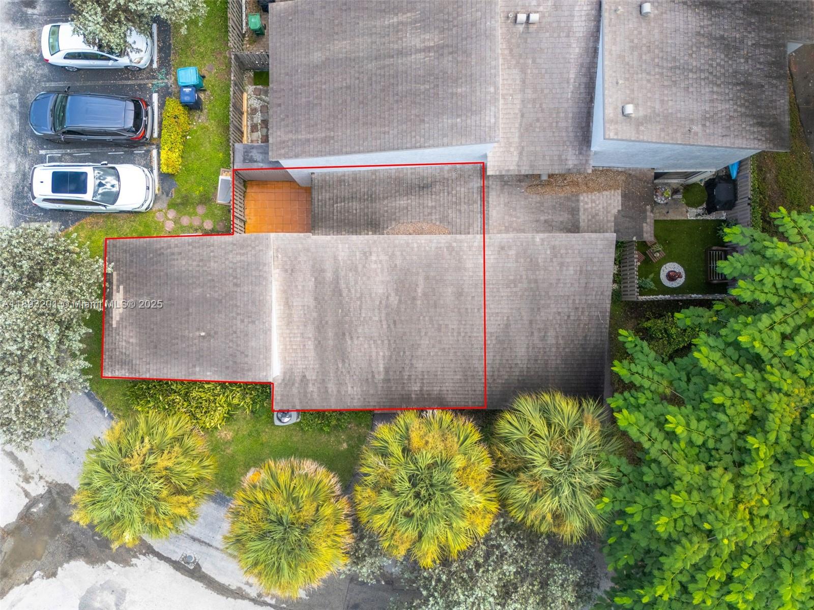 GREENGLADES CONDO 16 - Residential