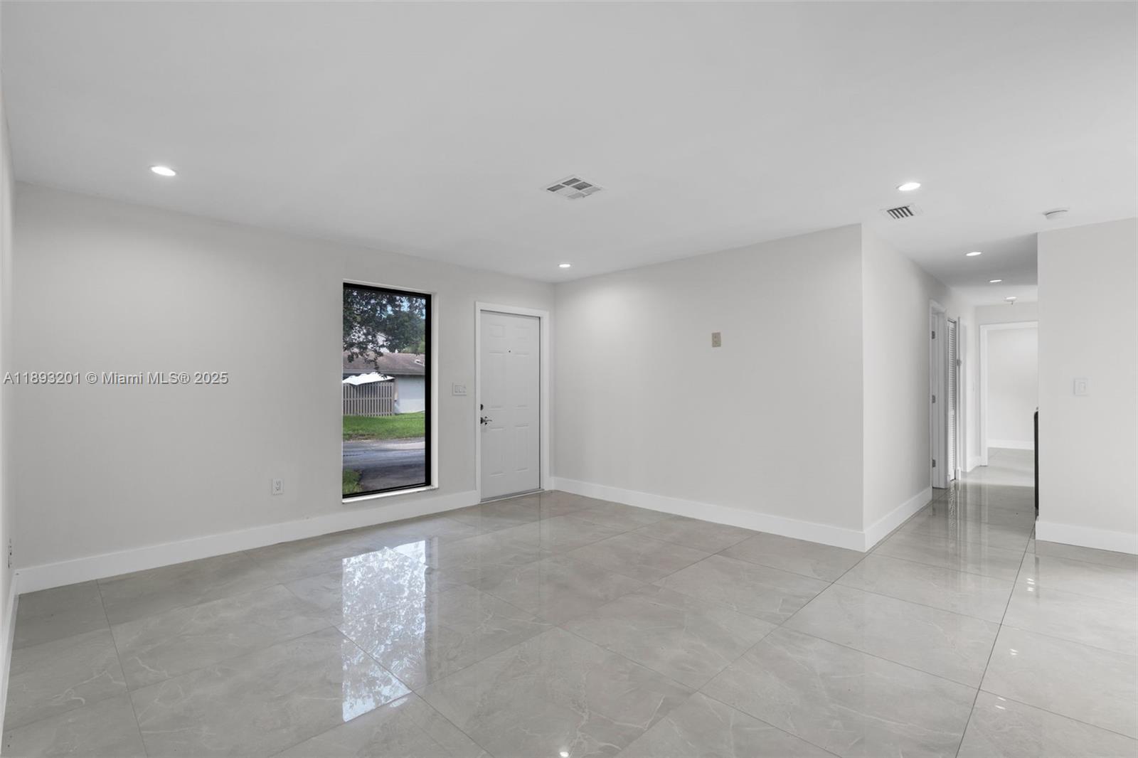 GREENGLADES CONDO 16 - Residential