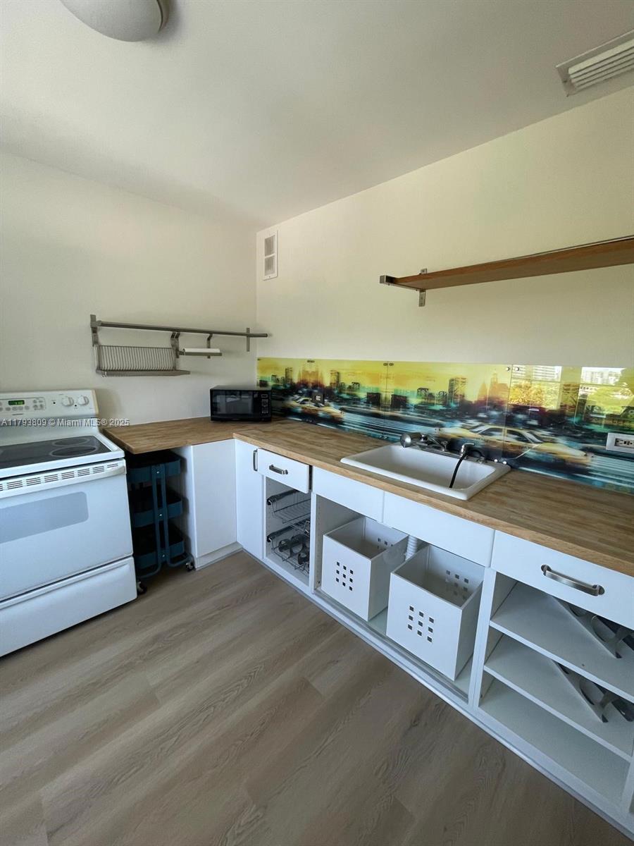 3 Island Ave 08A