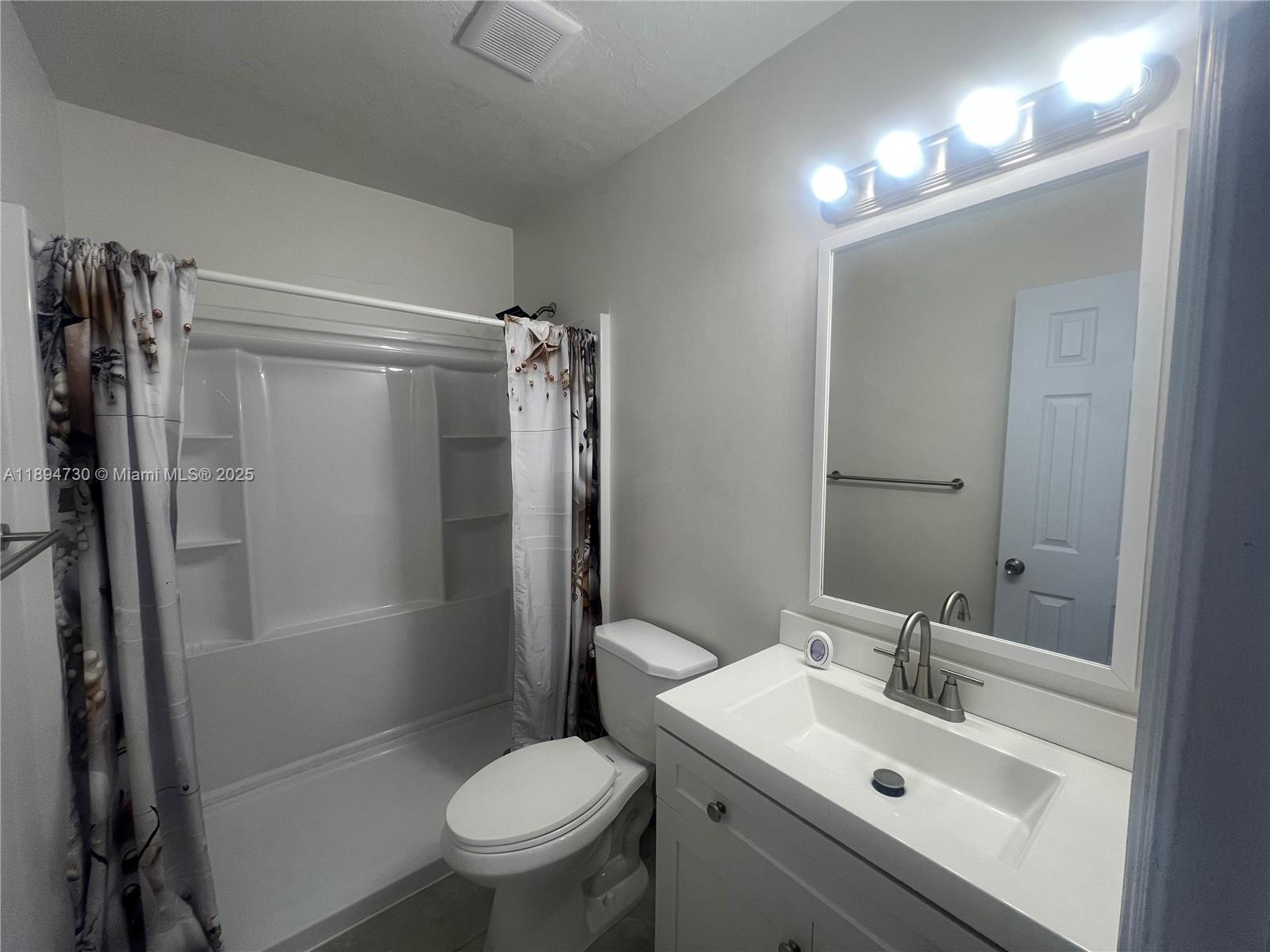 MEADOW WOOD MANOR #4 - Residential Lease