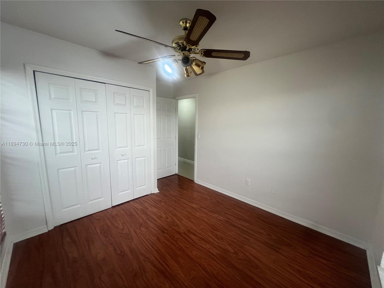 MEADOW WOOD MANOR #4 - Residential Lease