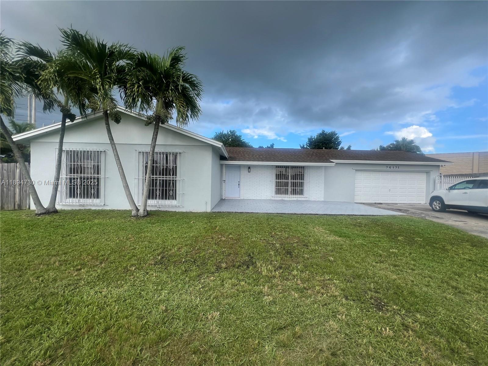 MEADOW WOOD MANOR #4 - Residential Lease