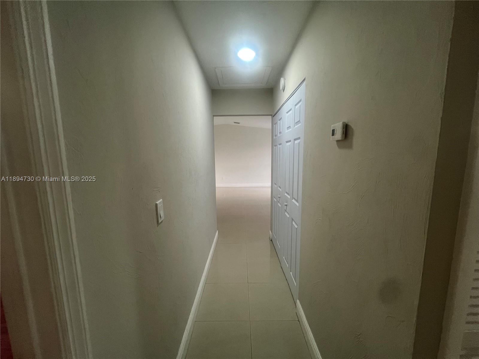 MEADOW WOOD MANOR #4 - Residential Lease