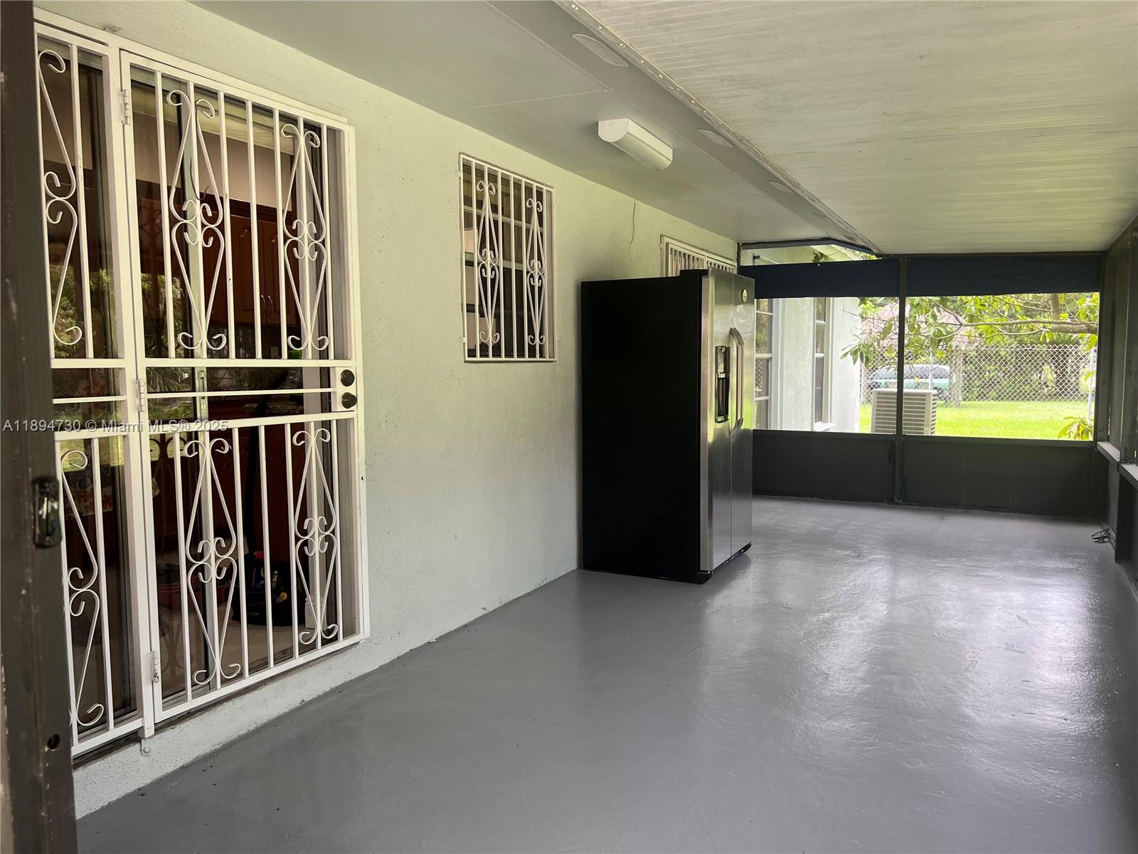 MEADOW WOOD MANOR #4 - Residential Lease