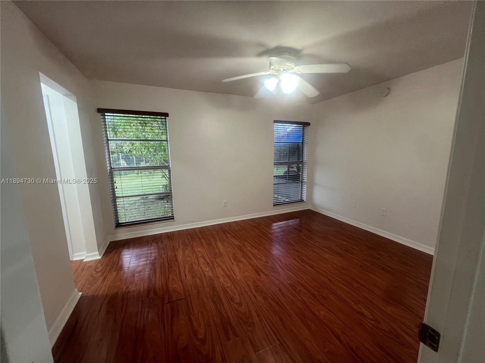 MEADOW WOOD MANOR #4 - Residential Lease