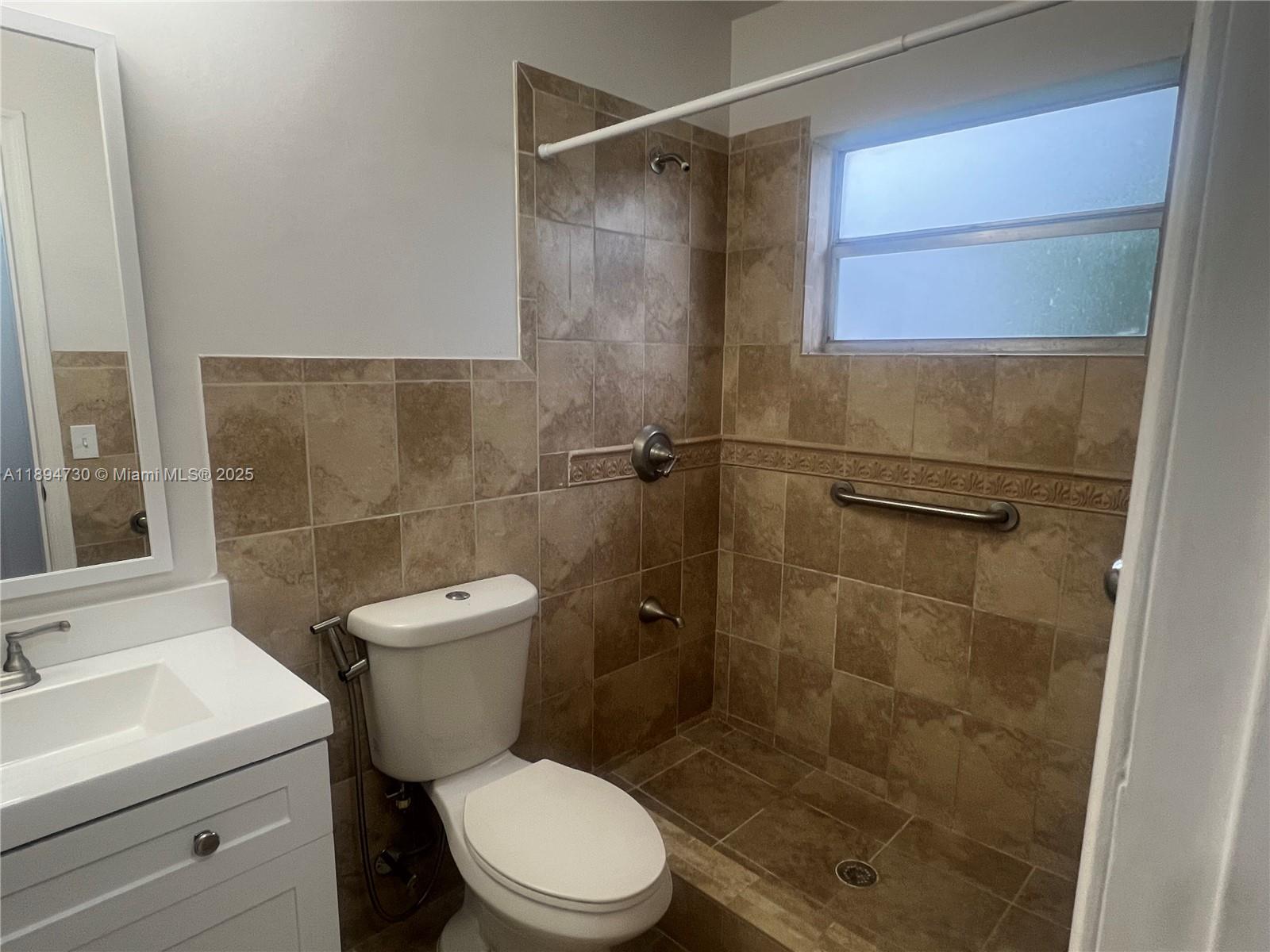 MEADOW WOOD MANOR #4 - Residential Lease