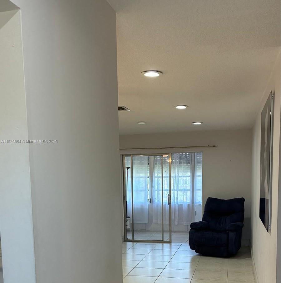 2222 NE 1st Way 202, Boynton Beach, FL, 33435/$110,000 3 2222 NE 1st Way 202