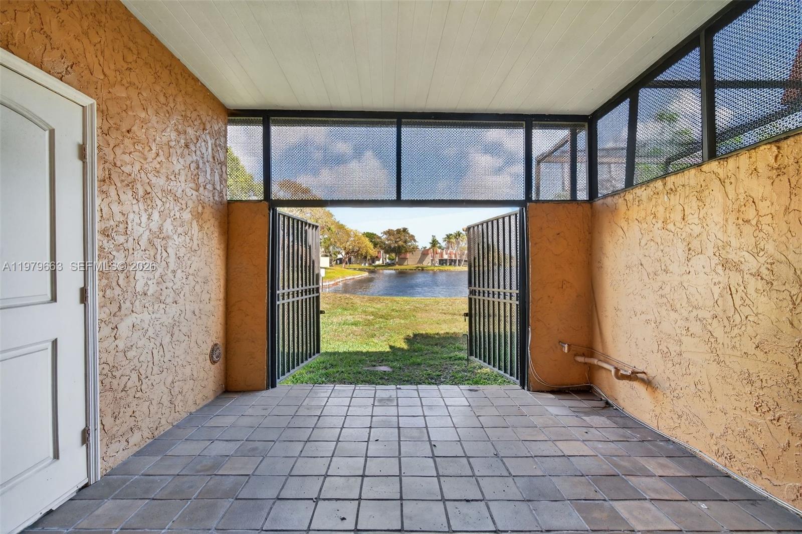 WESTVIEW CONDOMINIUM NO T - Residential