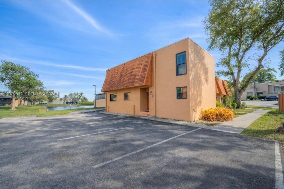 WESTVIEW CONDOMINIUM NO T - Residential