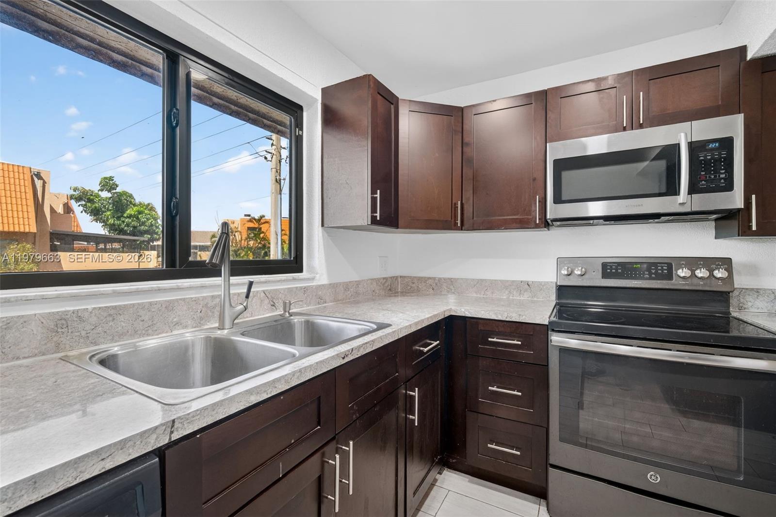 WESTVIEW CONDOMINIUM NO T - Residential