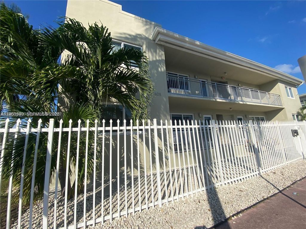 Photo of 625 77th St, Miami Beach, FL 33141 (MLS # A11950199)