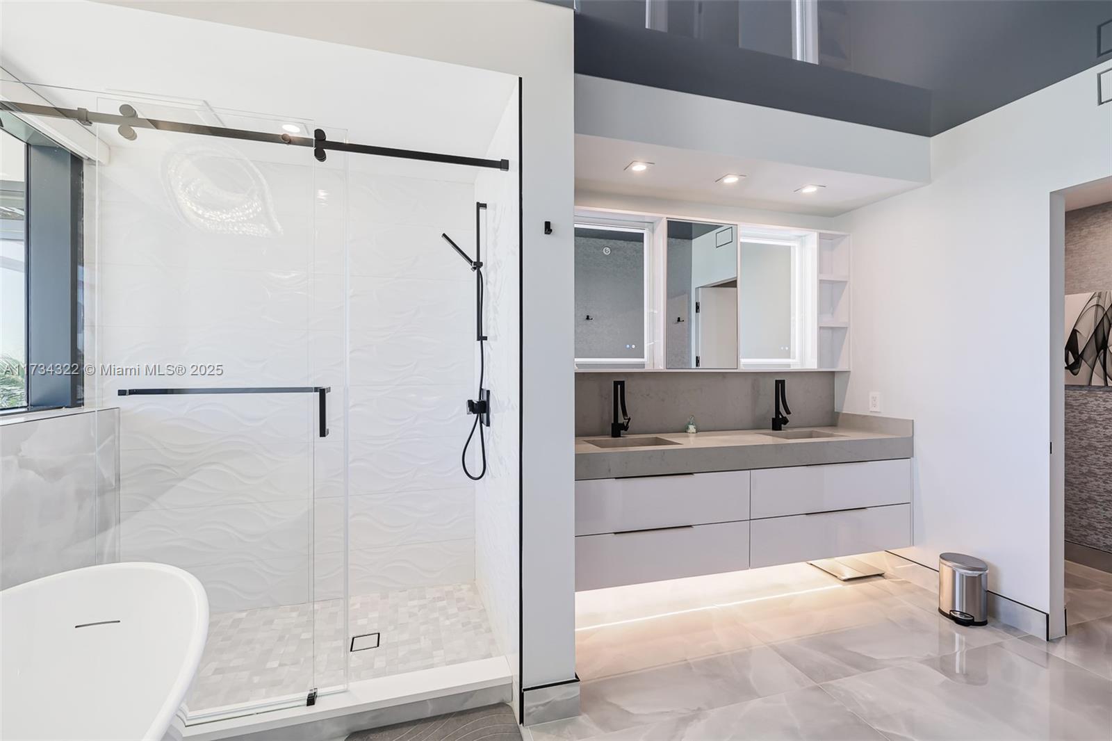 SAGE BEACH CONDO - Residential