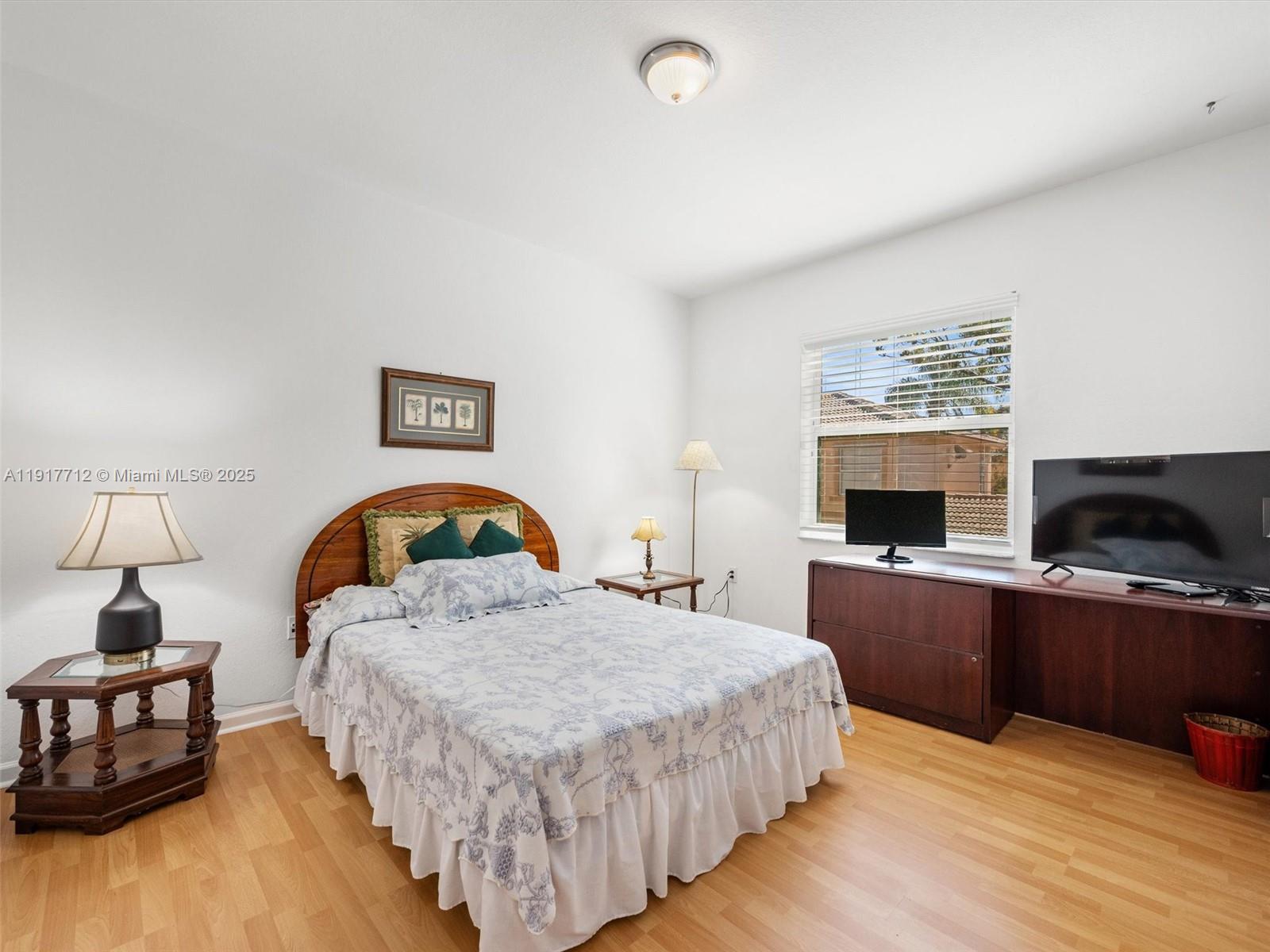 PEMBROKE ISLES V - Residential