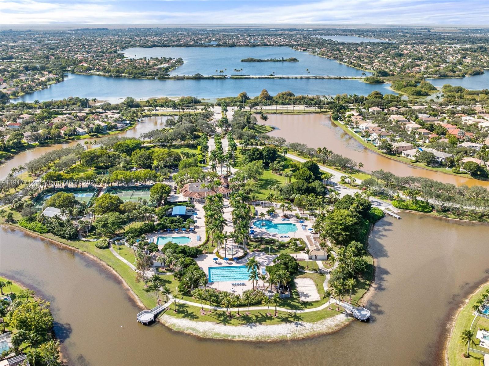 PEMBROKE ISLES V - Residential