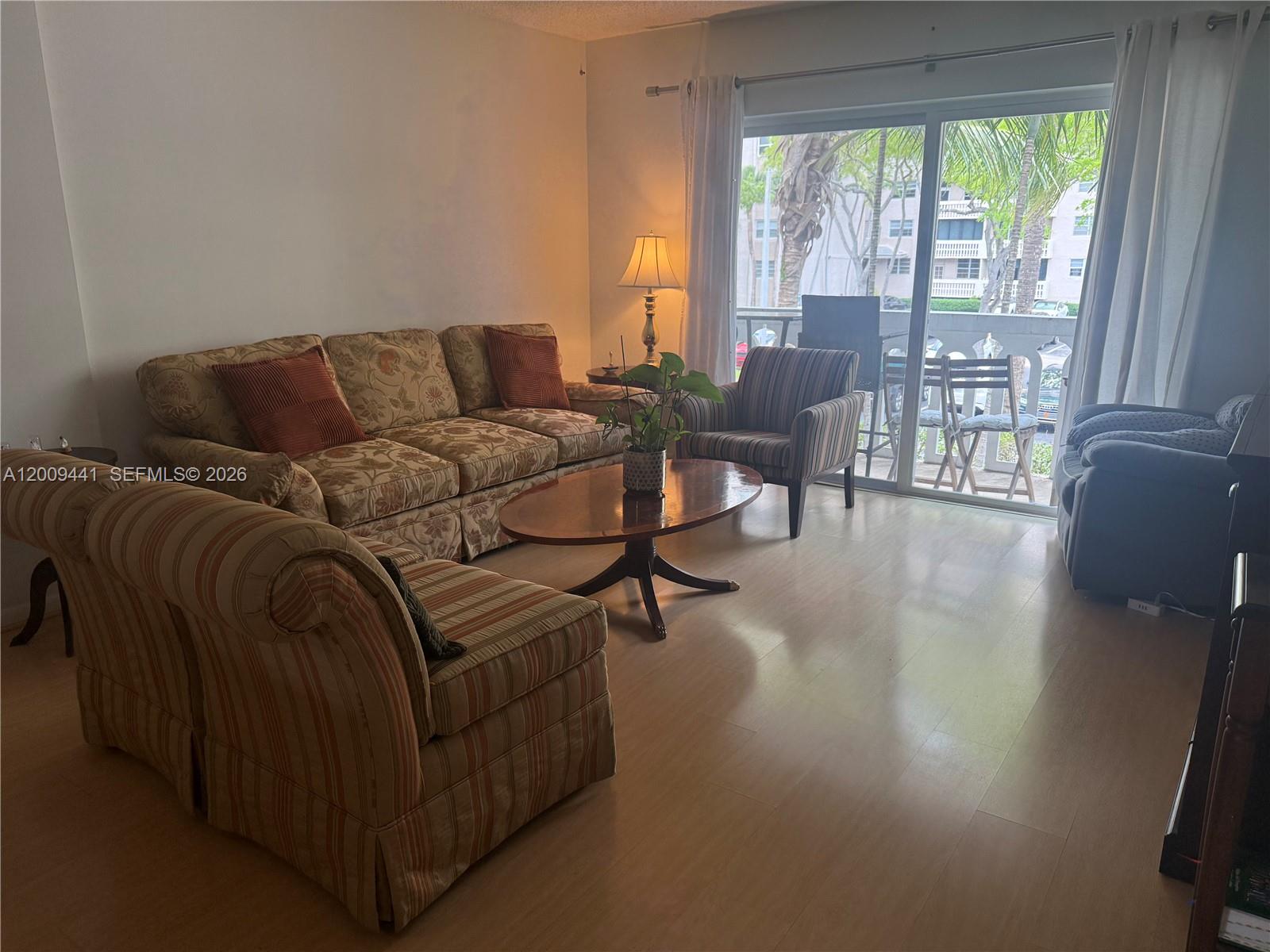 100 Edgewater Dr 236